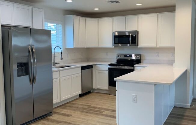 3 beds, 2 baths, 1,537 sqft, $1,995, Unit Pantano Vista 2470