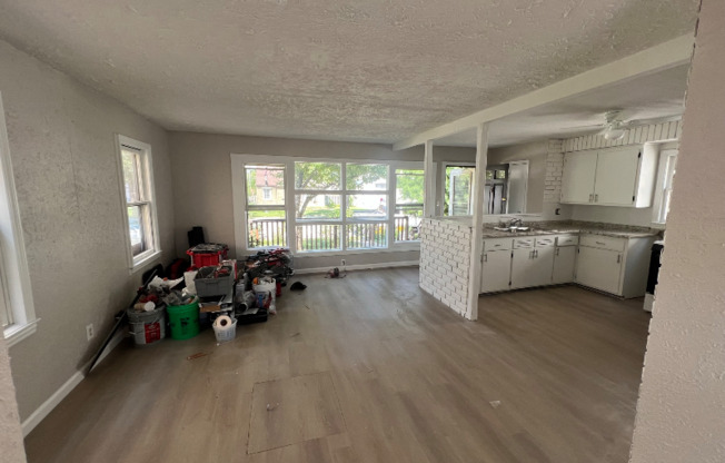 3653 E HAMMOND AVE