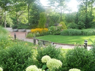 2 Hawthorne Pl.