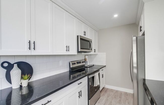 1 bed, 1 bath, 780 sqft, $2,245, Unit 4751-23