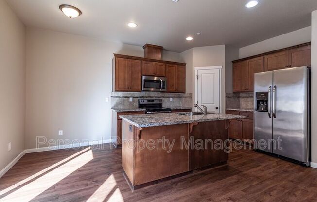 7613 NE 31 CIR