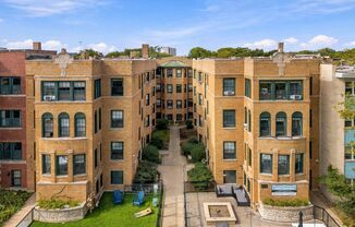 7736-42 N Eastlake Terrace