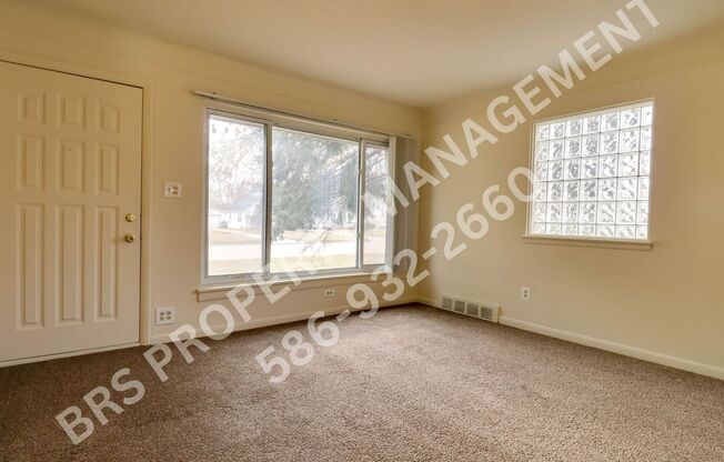 2 beds, 1 bath, $1,200