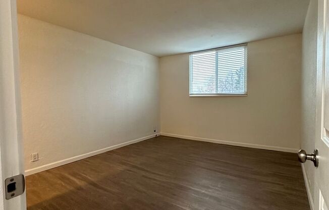 2 beds, 2 baths, 928 sqft, $1,495, Unit 1945 Peoria St #405