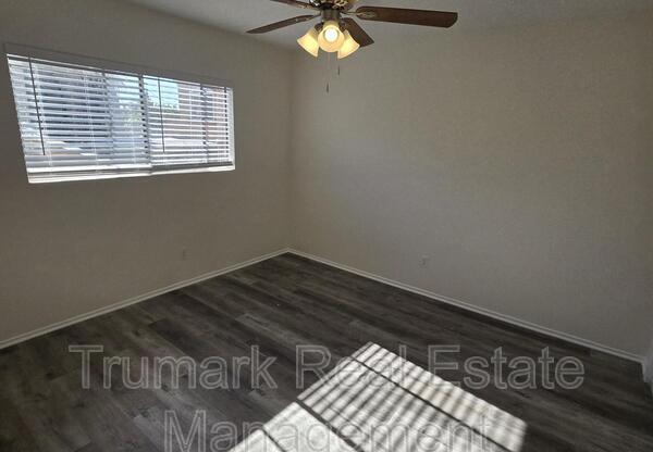 1121 E. Palmer Ave