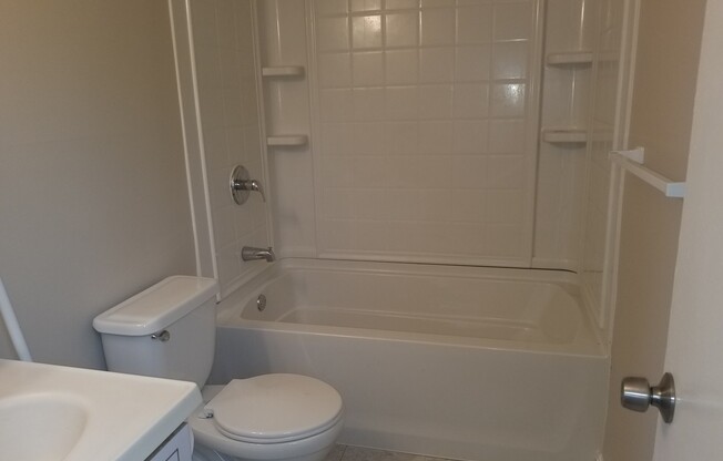 Studio, 1 bath, $1,050