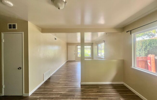 2541 2543 MONTICELLO WAY