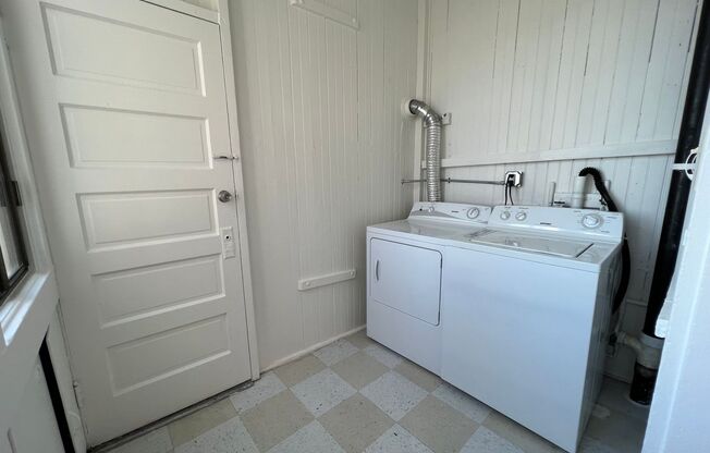 3 beds, 1 bath, $5,100