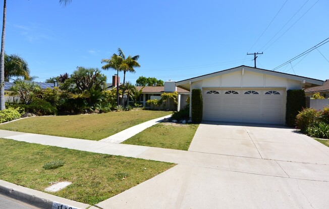 Remodeled 3 bed 2 bath single family home in Los Alamitos