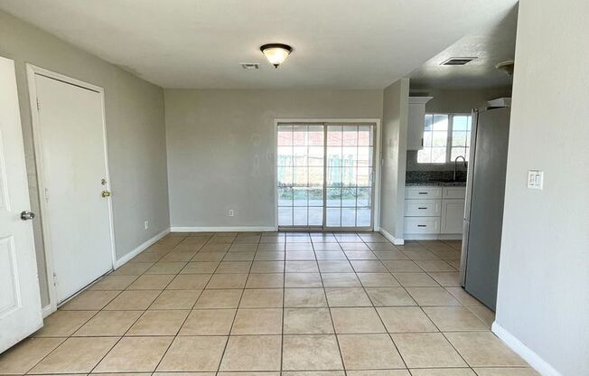 Charming 4-Bedroom Home with Modern Amenities in Shafter, CA