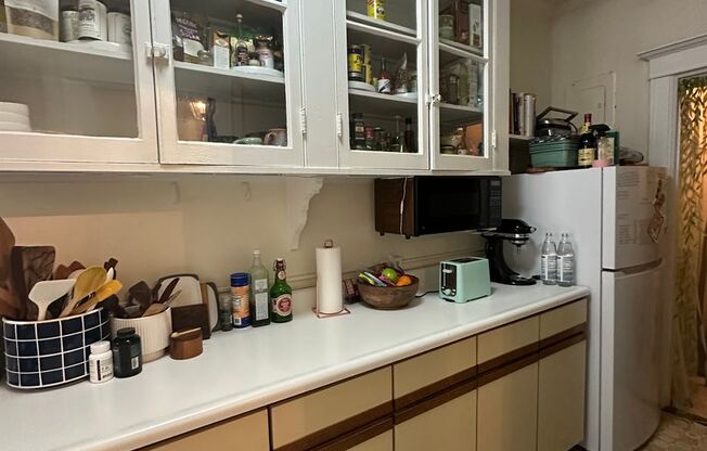 Studio, 1 bath, $2,025, Unit 212