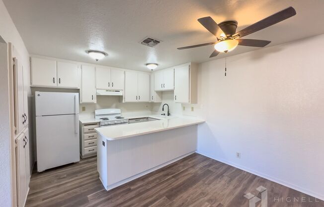 2 beds, 1 bath, 900 sqft, $1,350, Unit 155