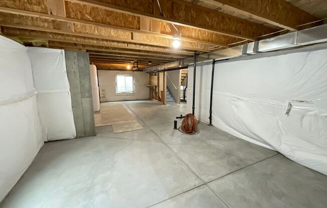 4 beds, 3 baths, $2,550