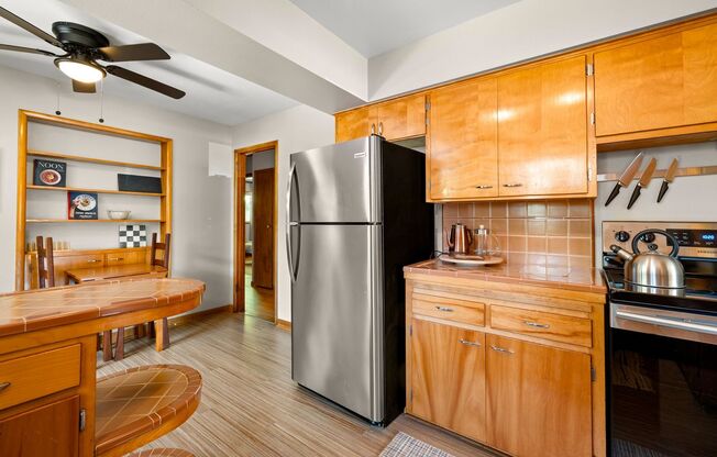 Mid-Century Classic! 3bd/3ba 2700 sf Short Term- FULLY FURNISHED!