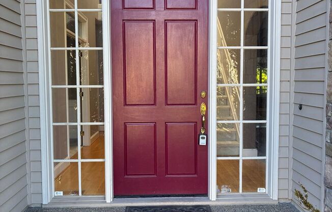 Forest Heights 4 Bedroom Plus Den Home !