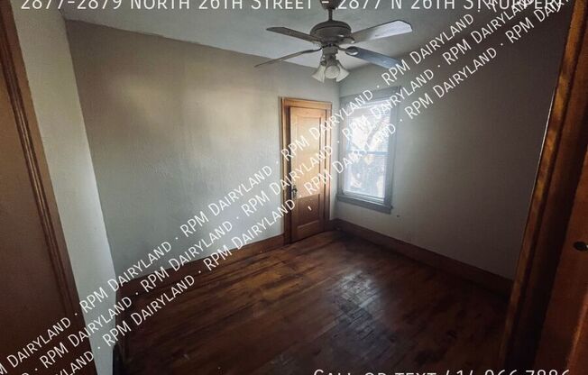 2877 2879 N 26 ST