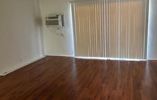 Studio, 1 bath, 405 sqft, $1,650, Unit 506-D