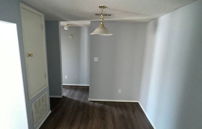 1 bed, 1 bath, 530 sqft, $595, Unit 316