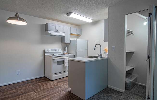 The Willows Apartments kitchen and dining room