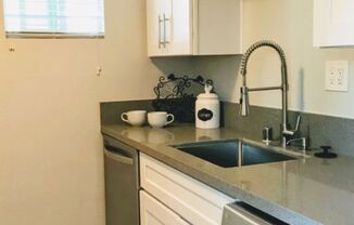 Studio, 1 bath, 450 sqft, $1,795, Unit Unit 05