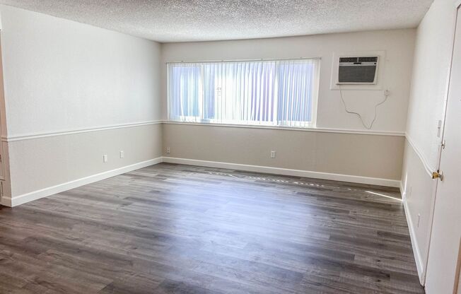 2 beds, 1 bath, 850 sqft, $1,695, Unit 9130-26