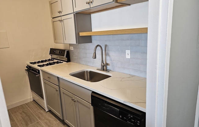 1 bed, 1 bath, 802 sqft, $3,150, Unit 10J
