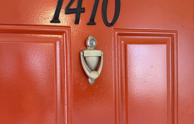 2 beds, 1 bath, 812 sqft, $1,085, Unit 1410