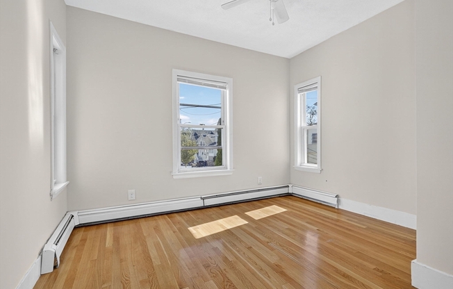 4 beds, 1 bath, 1,285 sqft, $3,000, Unit 2