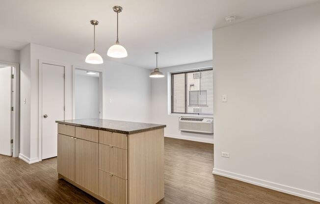 1 bed, 1 bath, 307 sqft, $1,950, Unit 420