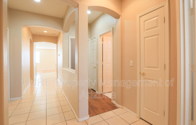 3323 E POWELL CT
