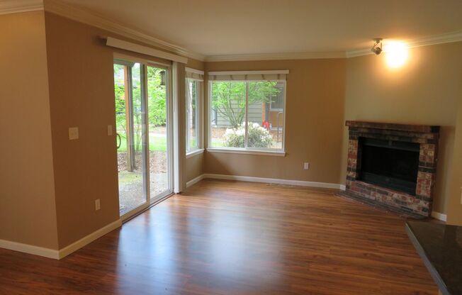 Bothell/Juanita Charming 1Bed/1Ba Condo in Gated Community $1895.00