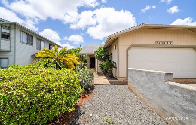3 BD/2 BA Home in Mililani with Garage (Available Now!)
