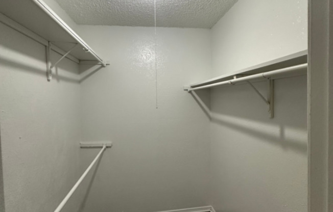 2 beds, 2 baths, 1,078 sqft, $1,635