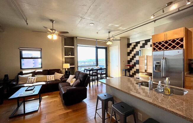 1 bed, 1 bath, $1,995, Unit # 743