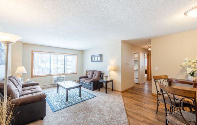 2 beds, 1 bath, 785 sqft, $1,175, Unit 105910