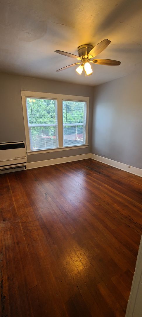 Studio, 1 bath, 411 sqft, $1,450, Unit 3