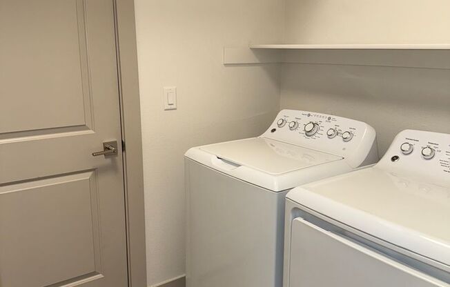 3 beds, 2 baths, 1,281 sqft, $2,495, Unit 75 NE Cessna Dr #1