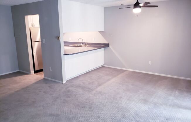 2 beds, 1 bath, 980 sqft, $1,645, Unit 225