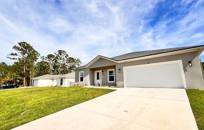 BEAUTIFUL 4 BD/2 BA Home in Palm Bay! Great Location! AVAILABLE NOW