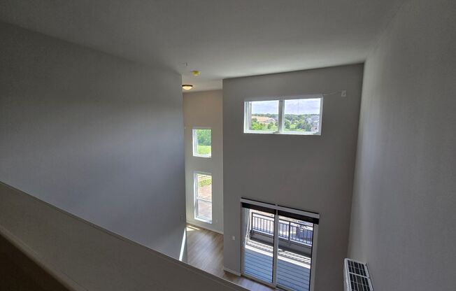 1 bed, 1 bath, 756 sqft, $1,820, Unit 8421-421