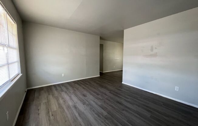 3 beds, 1 bath, $1,295