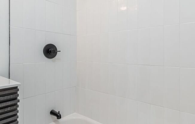 1 bed, 1 bath, 457 sqft, $1,250, Unit 30