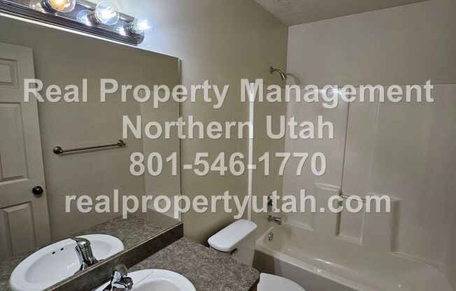 3 beds, 2.5 baths, $1,800