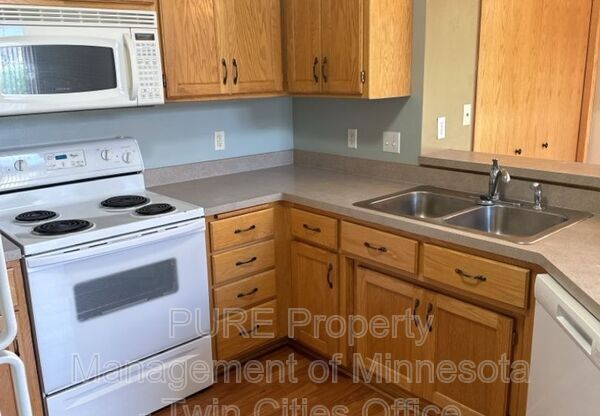 1331 128 AVE NE