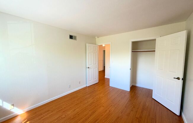 3 beds, 2.5 baths, $6,895
