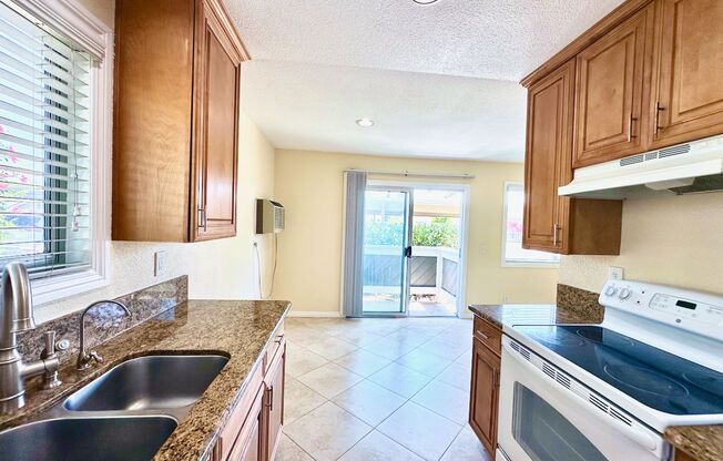 FOR RENT - Mira Mesa San Diego 2Br/1Ba 698 Sf First Floor Condo Located In The Vibrant Villa Mar Condominiums