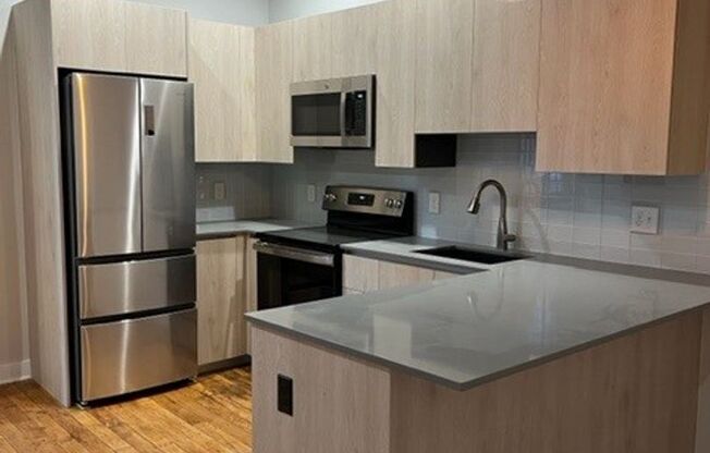 1 bed, 1 bath, 581 sqft, $1,575, Unit 1112