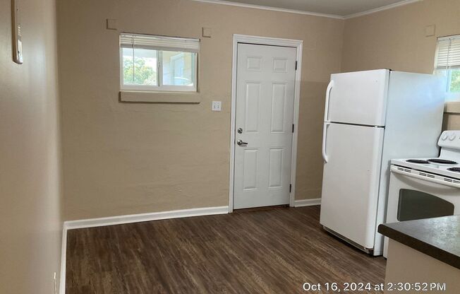 2 beds, 1 bath, 750 sqft, $1,295, Unit 05200-12