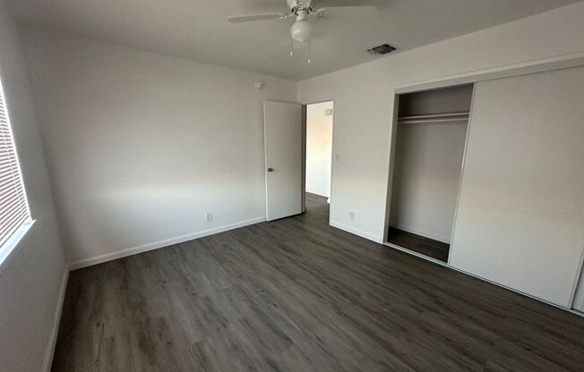 2 beds, 1 bath, 824 sqft, $1,000, Unit B