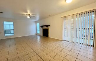 2 beds, 1 bath, $999, Unit Unit 2